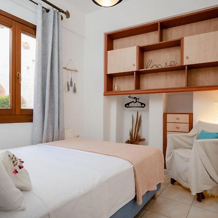 Small Apartment in Grotta Naxos Naxos City Esterno foto