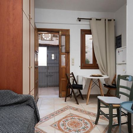 Small Apartment in Grotta Naxos Naxos City Esterno foto