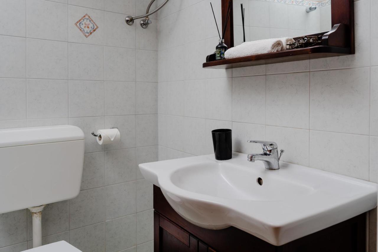 Small Apartment in Grotta Naxos Naxos City Esterno foto