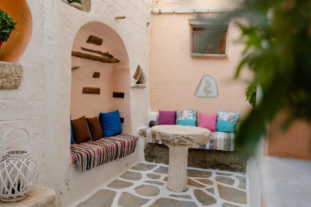 Small Apartment in Grotta Naxos Naxos City Esterno foto