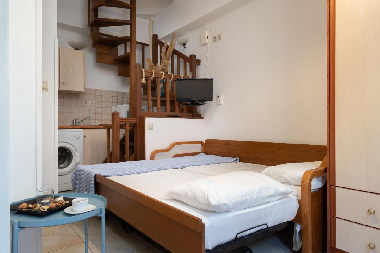 Small Apartment in Grotta Naxos Naxos City Esterno foto